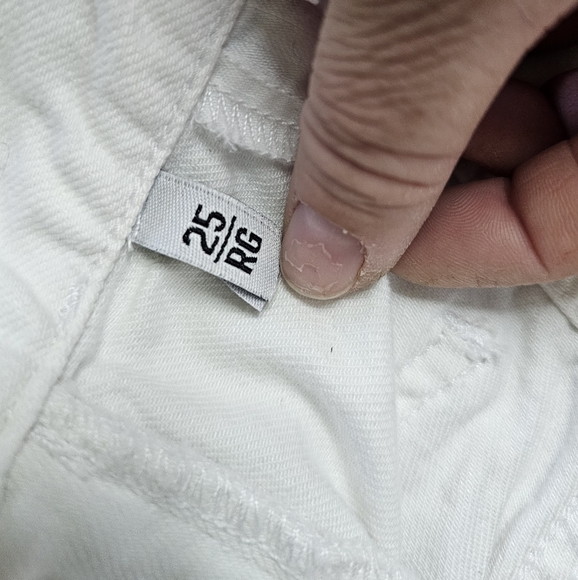 Gap Denim White Best Girfriend Jeans NWOT - Picture 4 of 10